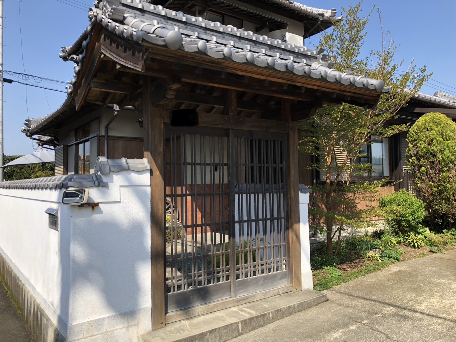 新居浜市 数寄屋門 塗替え工事 施工前の状態