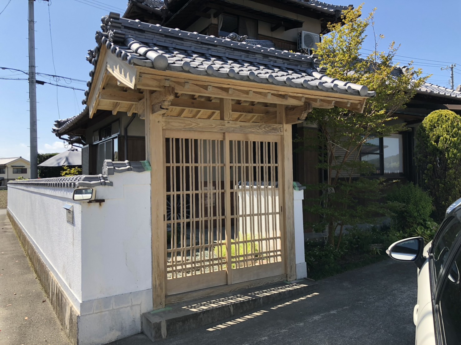 新居浜市 数寄屋門 塗装工事 塗膜剥離完了後の状態